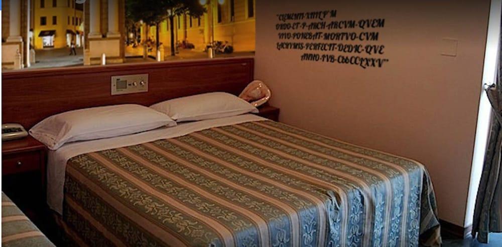 Hotel Acerboli Rimini Luaran gambar