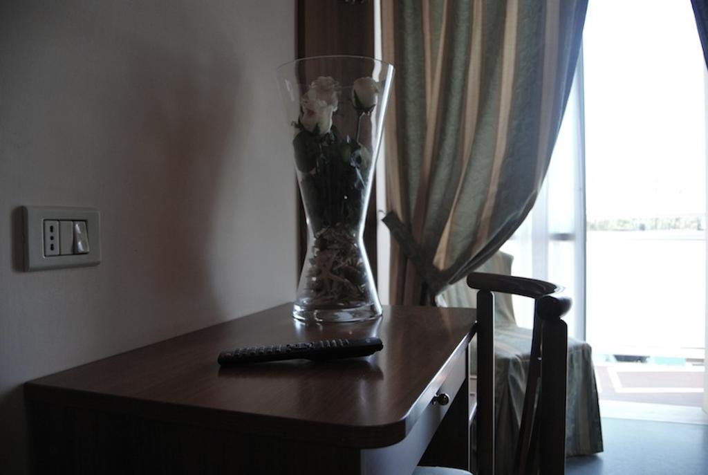 Hotel Acerboli Rimini Bilik gambar