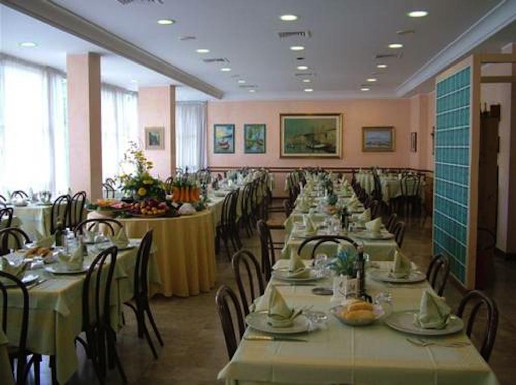Hotel Acerboli Rimini Luaran gambar